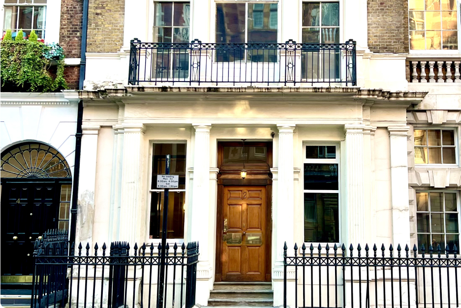 Harley Street plastic surgery consultation clinic in London
