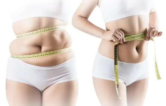 A skilled practitioner injects a fat-dissolving solution into targeted areas.